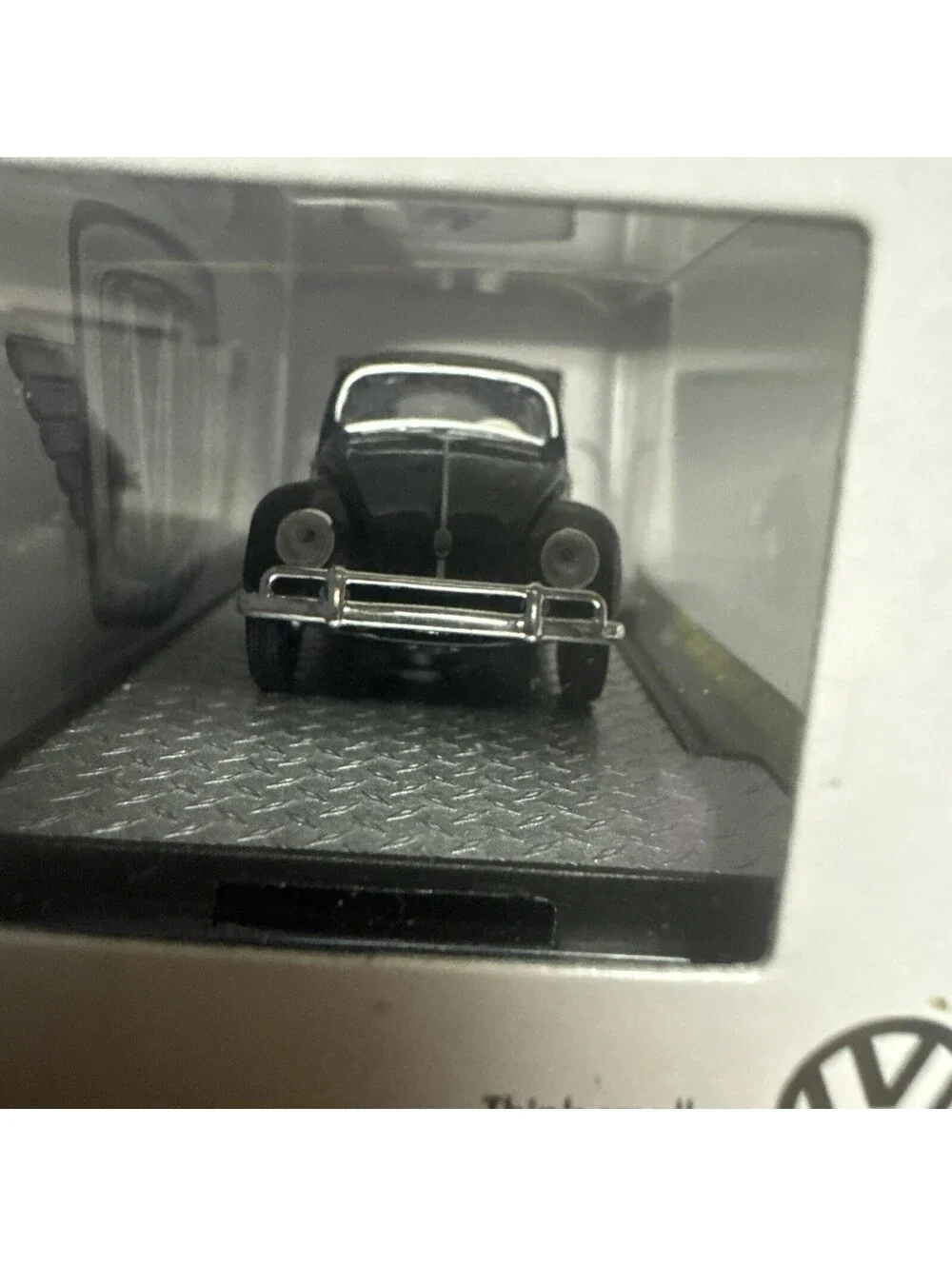 M2 Machines Auto-Thentics 1954 VW Beetle Deluxe USA Model VWSO1 Black Bug
